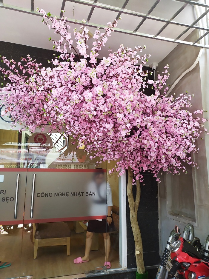 Thi công tường lá cây giả tại Quận 3