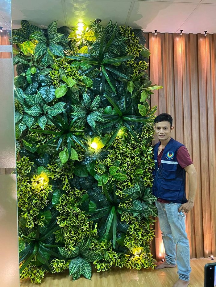 Tường lá cây giả tại Quận 1